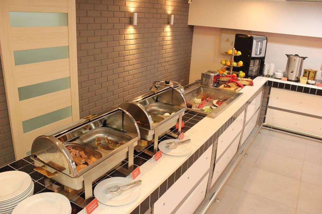 Chisto Hotel Homel Restaurant foto